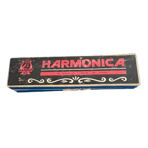 Parrot harmonica outlet