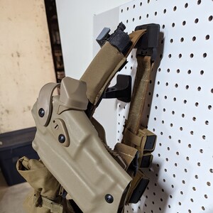 Shooting Belt / Battle Belt Mount - Pegboard / IKEA Skadis / Wall Control / Vaultek | Gear Holder Storage Rack