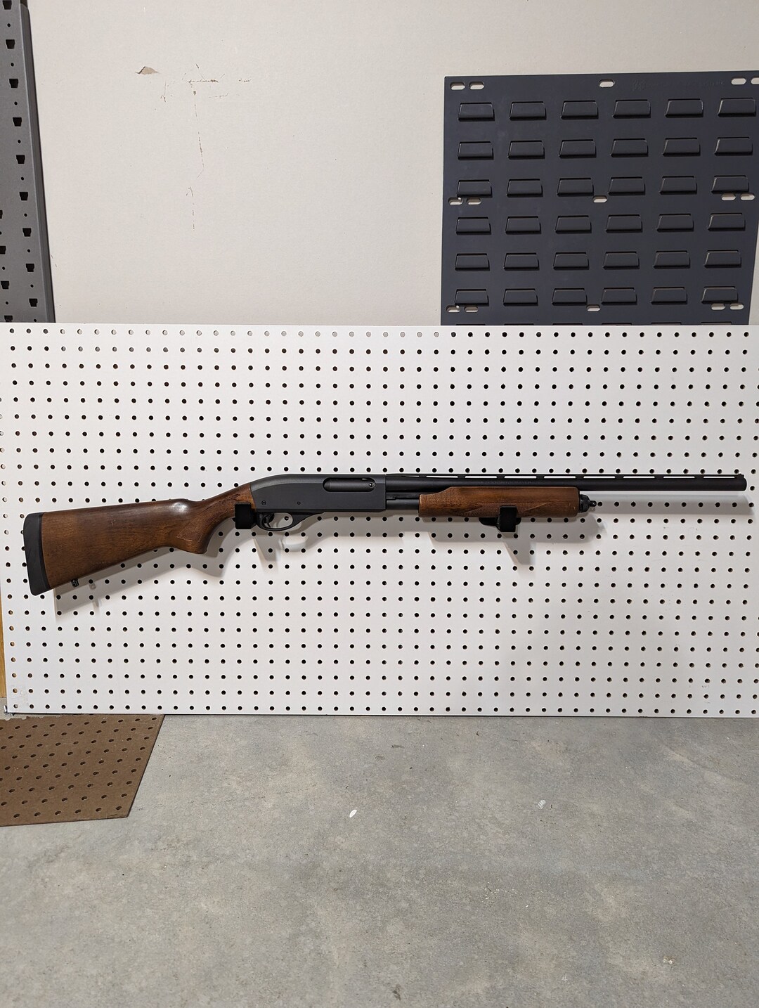 Universal Horizontal Gun Mount Pegboard Rifle Holder Etsy