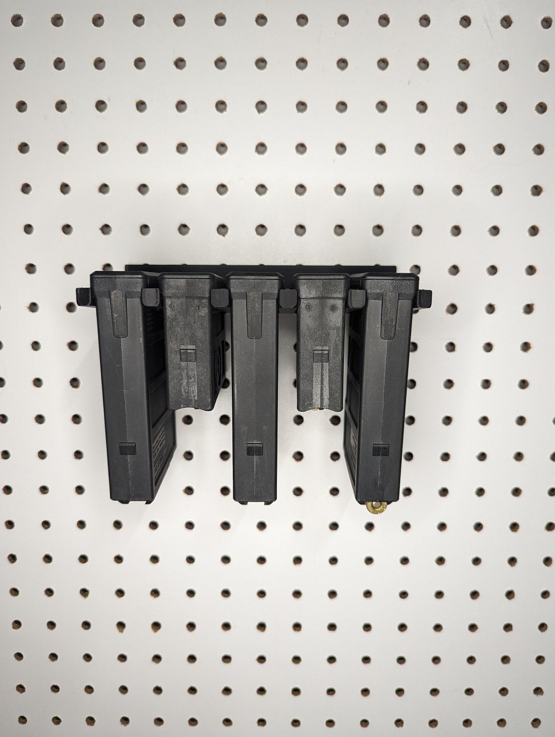 Mount for AICS Pmag 308/762 Mags Pegboard / IKEA Skadis / Wall Control / Vaultek Magazine Holder ...