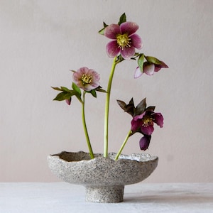 Handgefertigte Ikebana Keramik Schale • Japanese Inspired Wabi Sabi Stoneware • Handmade Ceramic Centerpiece • Minimalist Ikebana bowl