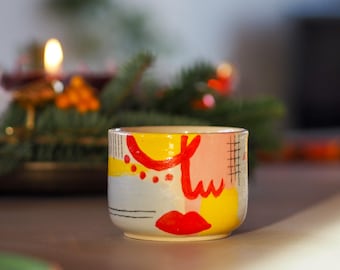 Handmade ceramic mug with abstract face – colorful coffee mug 200 ml – modern unique piece – artistic ceramic, gift idea