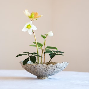 Ikebana Bowl Ceramic – Wabi Sabi Flower Bowl – Handmade Floral Arrangement Dish – Japanese Inspired