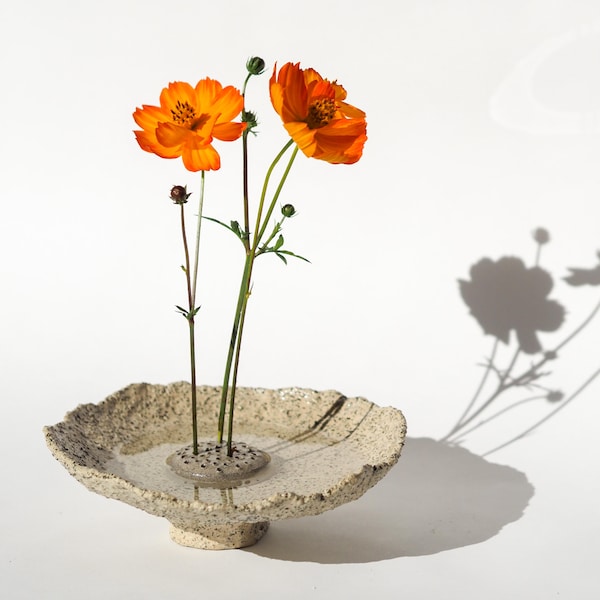 Ikebana ceramic bowl with kenzan, handmade Ikebana vase, Japanese-inspired wabi-sabi ceramic, minimalist flower vase, flower frog