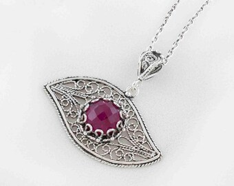 Halsband med hänge i rubin och korund i silver, stort hänge i sterlingsilver med skyddsglasögon och rött öga, handgjort filigranskyddande halsband med hänge i gotiskt läder för kvinnor