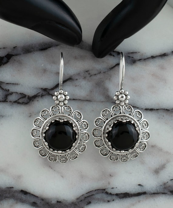 Orecchini pendenti a forma di pera in argento sterling e onice fatti a mano: gioielli pendenti in stile boho - Italia