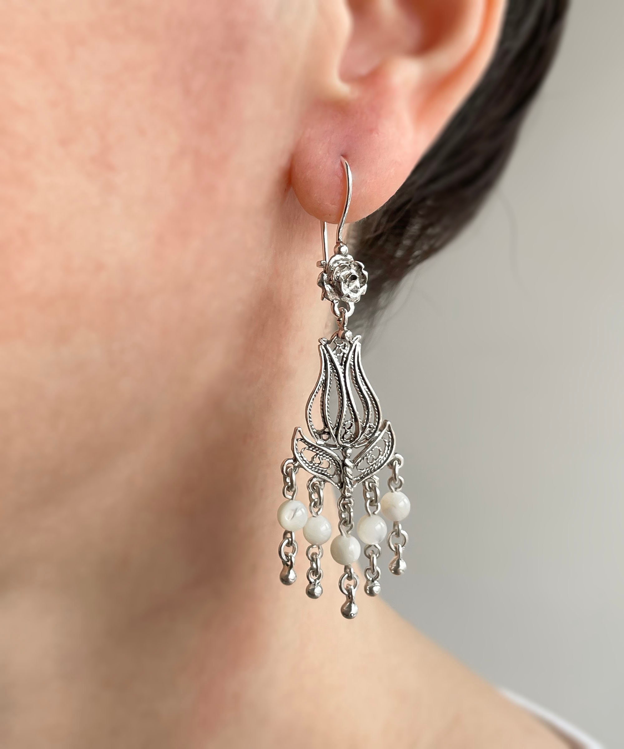 DOPPELGANGER　BELLAIR Billie Mixed Horizontal Stripes Beaded Fringe Earrings Black