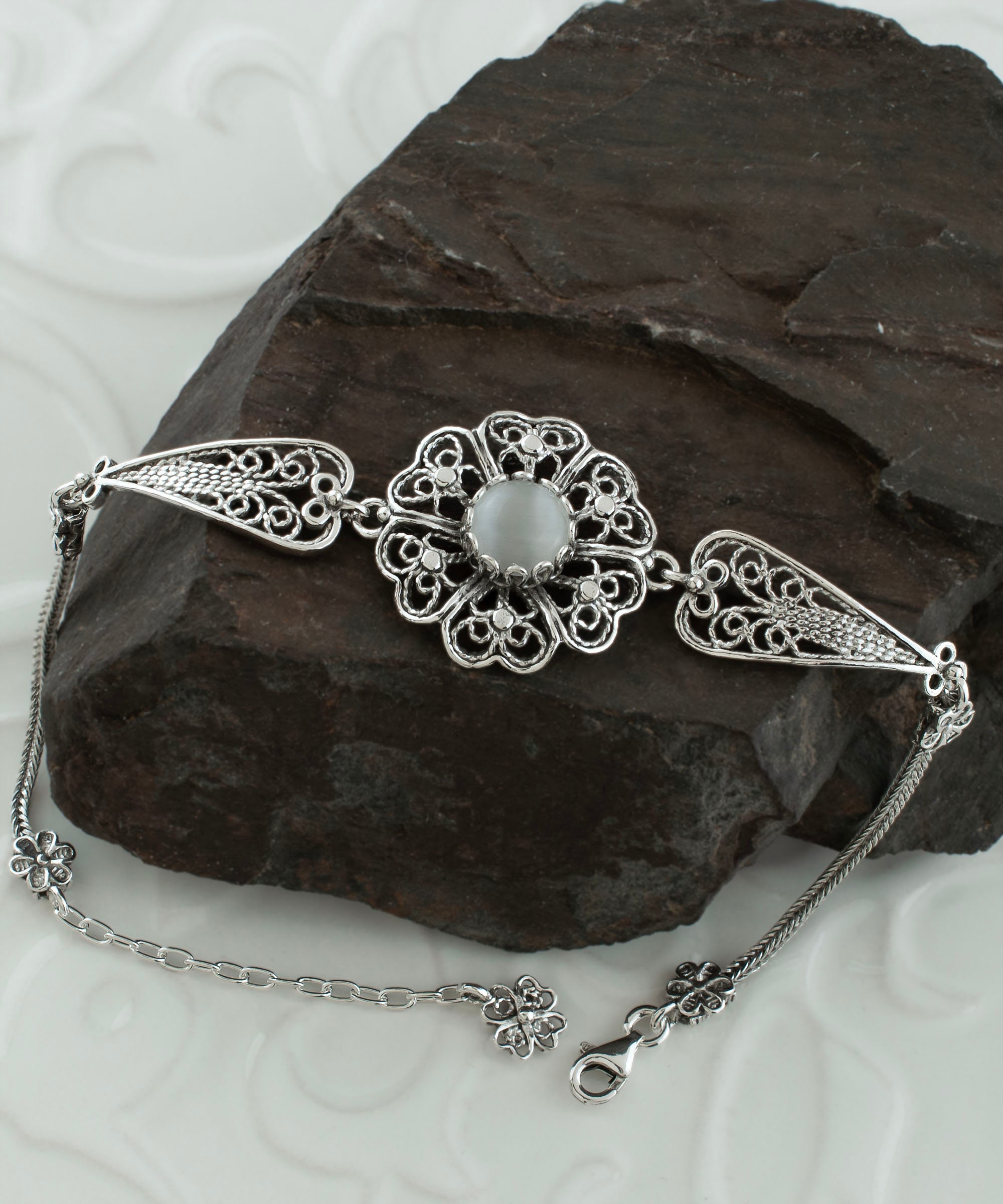 Mother of Pearl Silver Filigree Flower Bracelet, 925  display picture 1