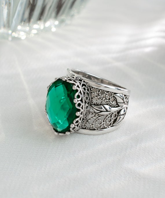 Emerald Silver Boho Style Floral Women Ring, 925 Sterling Silver