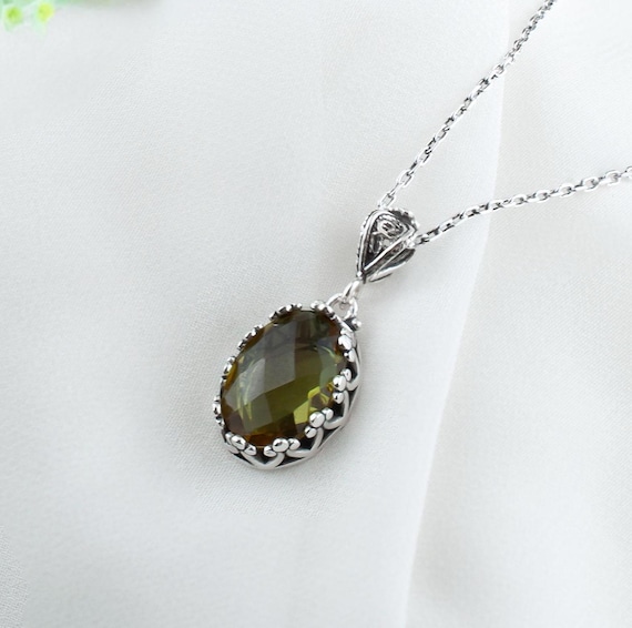 Alexandrite Silver Dainty Victorian Pendant Necklace, 925 Sterling Silver Color Changing Gemstone, Handmade Filigree Tiny Oval Women Pendant