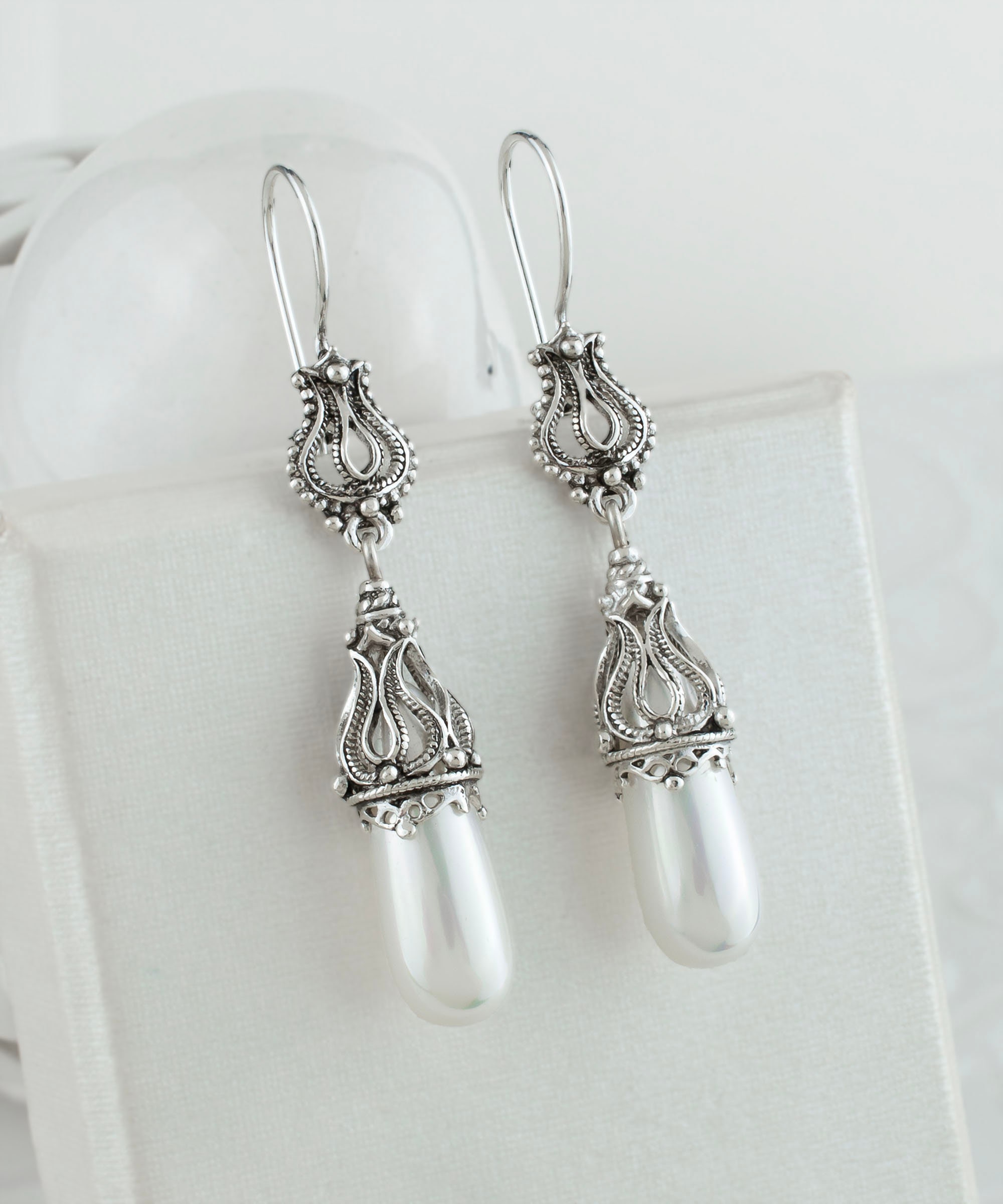 AeraVida Eleganti orecchini pendenti a goccia in argento Sterling 925