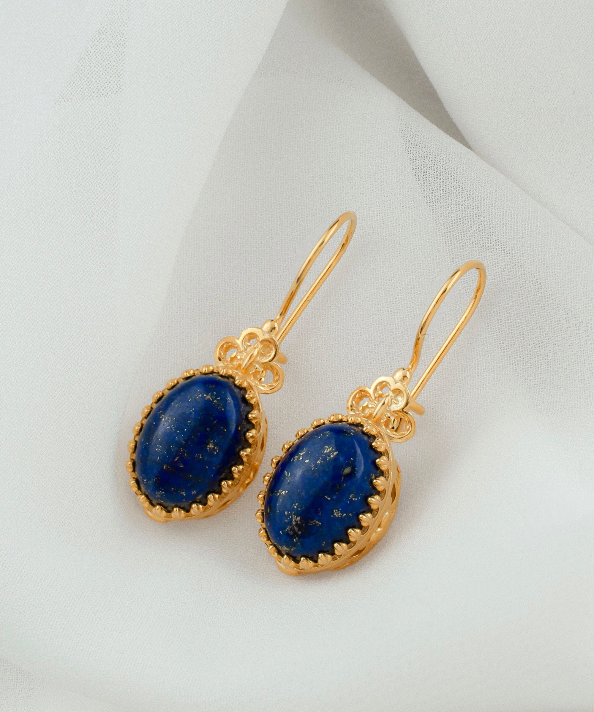 Gold Lapis Lazuli Silber Viktorianische Oval Tropfen Ohrringe, Sterling Silber Gold überzogene handgemachte filigrane Herz Detaillierte Frau Ohrringe