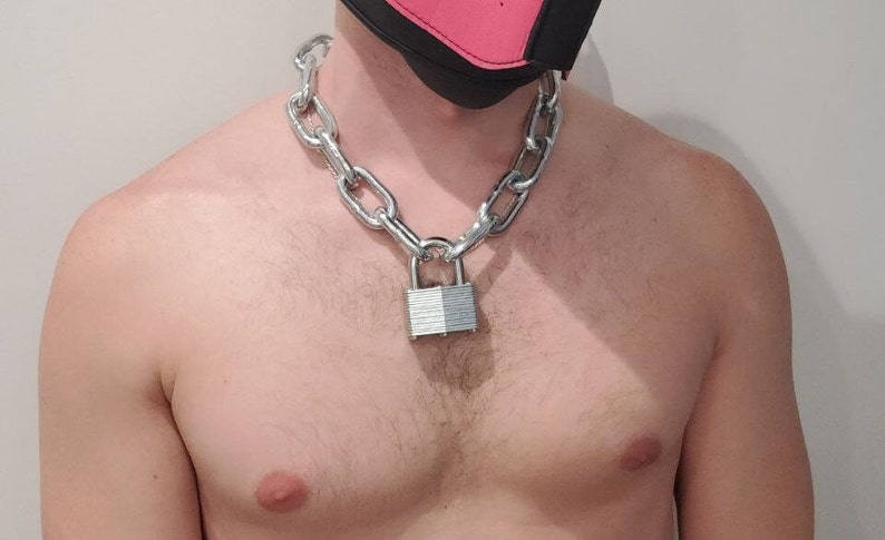 Chain and Padlock Zinc Plated Steel Collar. Gimp Sex Role Play Gay Sexy Boys Master BDSM Bondage Puppy Adult Fetish bodysuit Unisex Erotic 