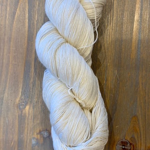 Silk / Wool Yarn 24/3nm on 100gm hanks - Undyed