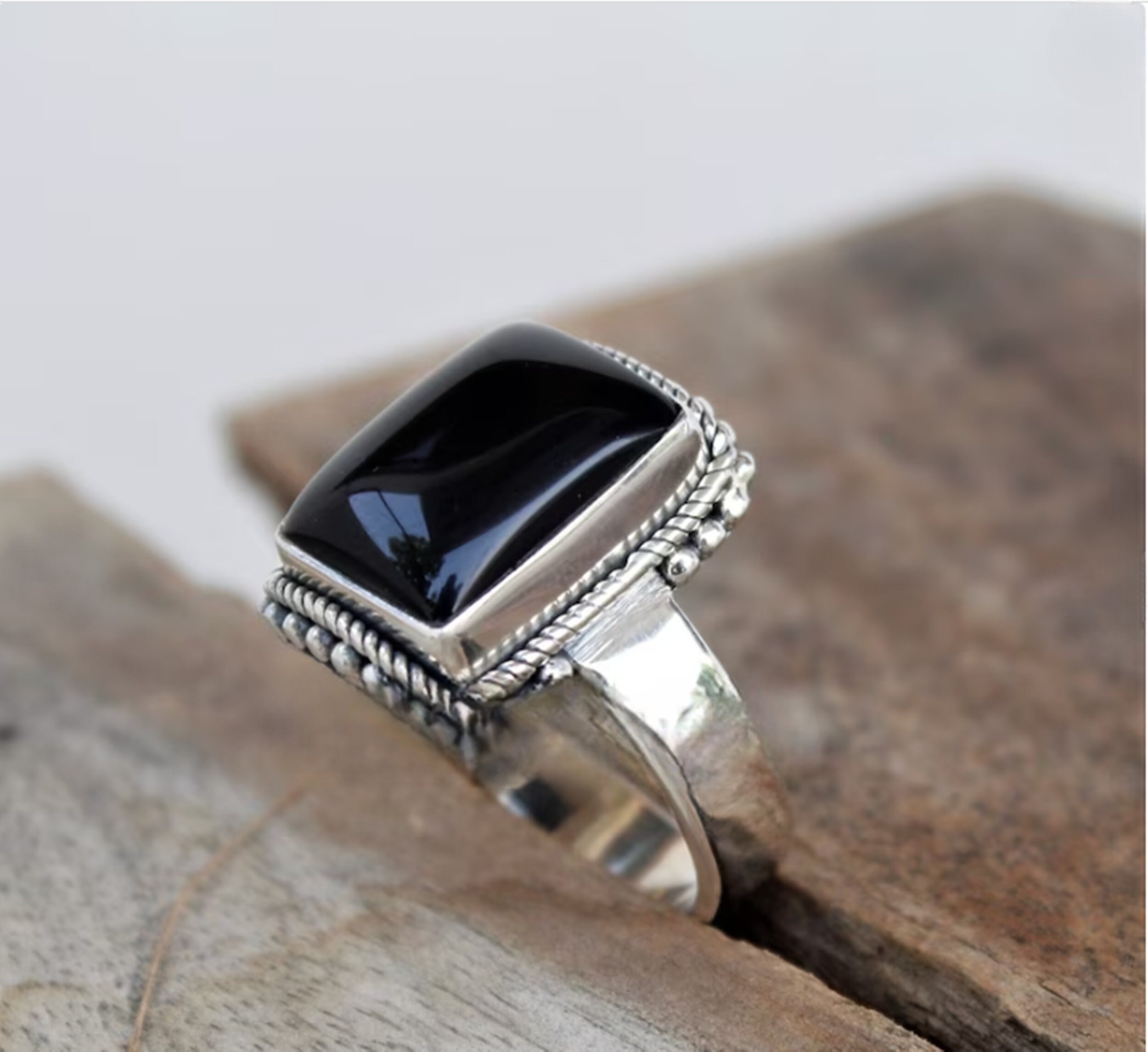 Anillo Lucifer Morning Star Anillo de onix negro natural Anillo hecho a mano Anillo de banda Anillo de disenador Anillo de arte hermoso Anillo Lucifer Anillos unisex Etsy Espana