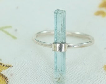 Aquamarine Long Pencil Ring, Bar Ring, Stacking Ring, Raw Aquamarine Ring, April Birthstone Raw Crystal Ring, Gift For Her Ring, Women Ring