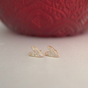 Danty Heart Earrings, 18K Gol Plated Earrings, Heart Diamonds Earrings, Gold Stud Earrings, Sparkly Gold Earrings, Gift for Her