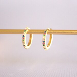 Gold Huggie Ohrringe, 18k Vergoldete Ohrringe, Gold zierliche Ohrringe, Pave Ring Ohrringe, zierliche Ohrringe, Huggie Ohrringe, Geschenk für Sie