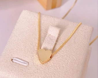 Collar de corazón pequeño, collar minimalista de corazón, delicado collar de corazón de oro, collar chapado en oro de 18 quilates, joyería minimalista, collar de amor