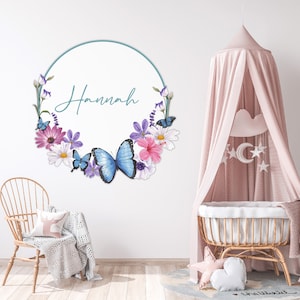 Gepersonaliseerde naammuursticker, muursticker vlinder, muursticker bloemen, sticker voor kinderen, kinderkamer, gepersonaliseerde muursticker bloemen
