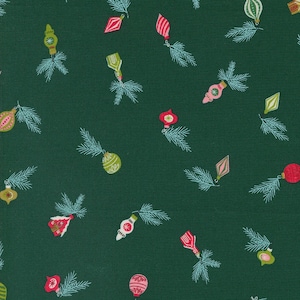 Wonderland: Vintage Baubles in Pine Wonderland: Vintage Baubles in Pine