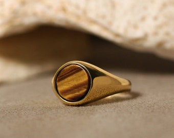 Round Tigers Eye Mens Signet Ring in 14K Gold, Silver Brown Stone Ring For Boyfriend, Wedding Ring, Unique Jewelry For Him, Best Friend Gift