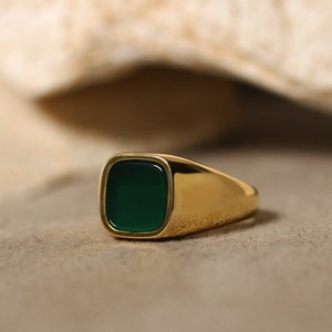 Anillo de ágata verde cojín para hombres, anillo de piedra de oro de 14K 18K para novio, anillo de plata para hombres, anillo de sello de piedras preciosas, joyería delicada, regalo único imagen 1