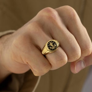 Anchor Signet Ring in Onyx and Gold, 10K 14K 18K Gold Engraved Ring, Gold Black Onyx Pinky Ring, Gold Boho Ring, Good Luck Ring, Dainty Ring