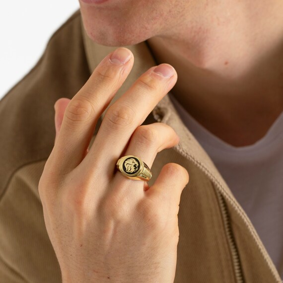 Mens Block Name Ring – Ari&Lia