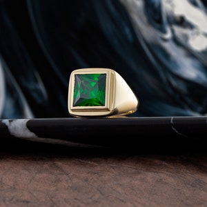 Emerald Gold Mens Signet Ring in 14K Gold, Dainty Gemstone Ring For Boyfriend, Healing Blue Stone Ring, Square Sapphire Ring, Gift For Dad