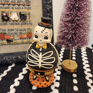 Johanna Parker - Silly Bones Spooks Jar