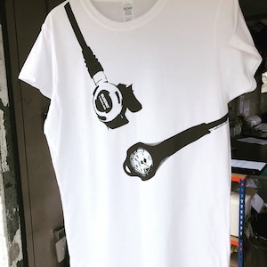 Camiseta regulador de mergulho e manômetro. Presente ideal para mergulhadores. Camiseta masculina e feminina 100% algodão.