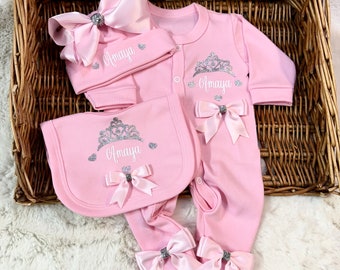 Newborn Baby Homecoming Set SUPERB QUALITY. Sleepsuit Hat bib headband set exclusive LUXURIOUS Bows Personalised Gift