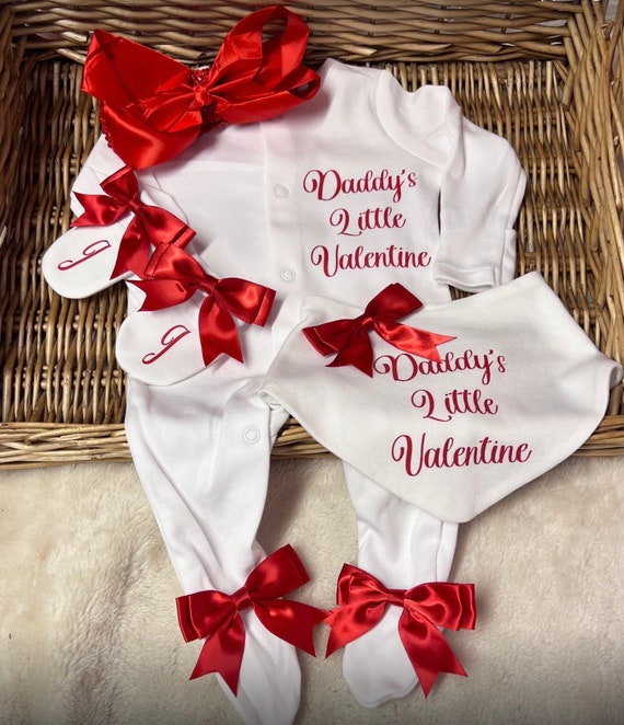 Valentines Day Newborn Baby Babygrow Sleepsuit Bib Scratch Mitts