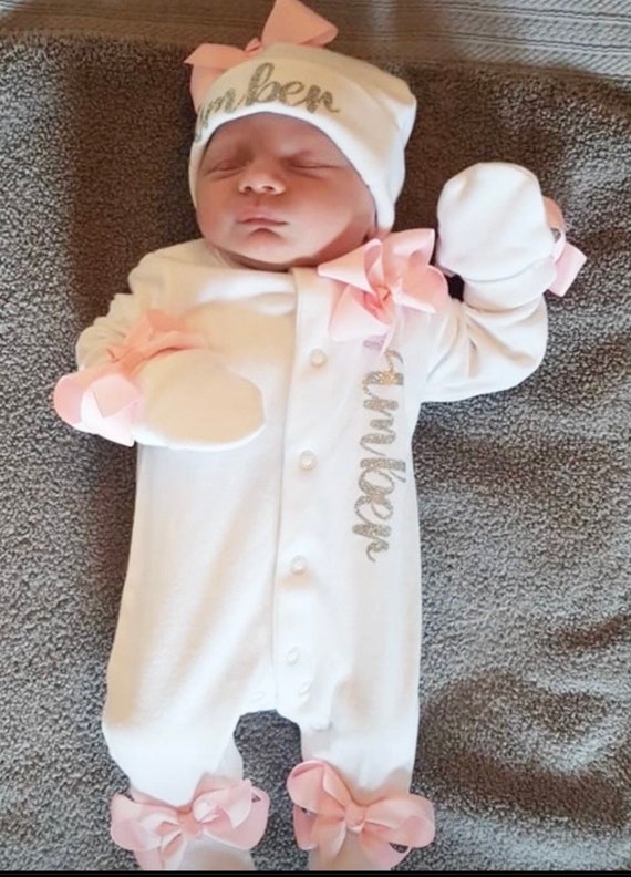 Newborn Baby Girl Homecoming Set Sleepsuit babygrow Mitts Hat Personalised Gift Pink Bows Etsy