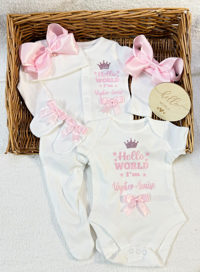 Newborn baby homecoming set, Sleepsuit large bow Hat Mitts bodysuit headband wooden plaque Personalised gift Mum Auntie Nanny image 1