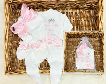 Mummy & Daddy’s little Princess Newborn baby homecoming set, any name Personalised also gift bag service