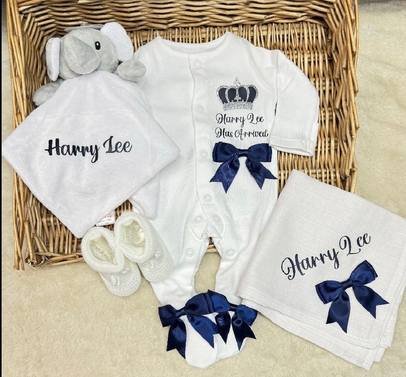 Newborn baby boy homecoming set, any name sleepsuit hat, booties, comforter, muslin wrap Personalised gift image 1
