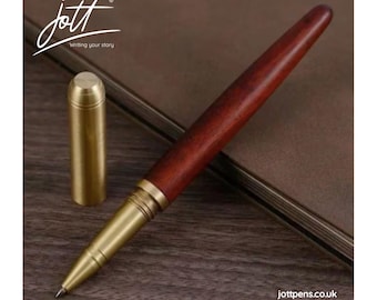Moderner Kugelschreiber aus Holz und Messing – feines Geschenk-Schreibgerät