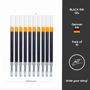 Könnte beinhalten: Eine Packung mit 10 transparenten Gelstift-Minen mit schwarzer Tinte und orangefarbenem Stopfen. Der Text rechts lautet BLACK INK GEL, German Ink, Pack of 10, sowie das jott-Logo mit Write your story. Die Website jottpens.co.uk ist zu sehen.