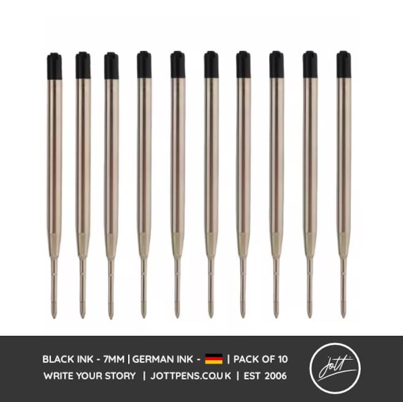 K&ouml;nnte beinhalten: Ein 10er-Pack Kugelschreiber-Minen mit metallisch silbernen Geh&auml;usen und schwarzen Kunststoffkappen. Der Text auf der Verpackung gibt schwarze Tinte, 0,7 mm Strichst&auml;rke, deutsche Tinte und den Markennamen Jott mit Gr&uuml;ndungsjahr 2006 an.