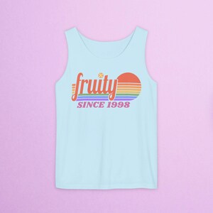Benutzerdefinierte Unisex Tank Top Komfort Farben - Fruchtig seit - Sapphic Shirt, Lesben Shirt, Gay Shirt, LGBT Tank, lustiges Gay Shirt, TLW Shirt