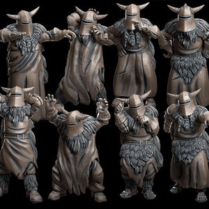 Può includere: Otto figure miniature di guerrieri che indossano elmi con corna e armature a maglia. Le figure sono in varie pose di combattimento e sono dipinte in tonalità di marrone e grigio.