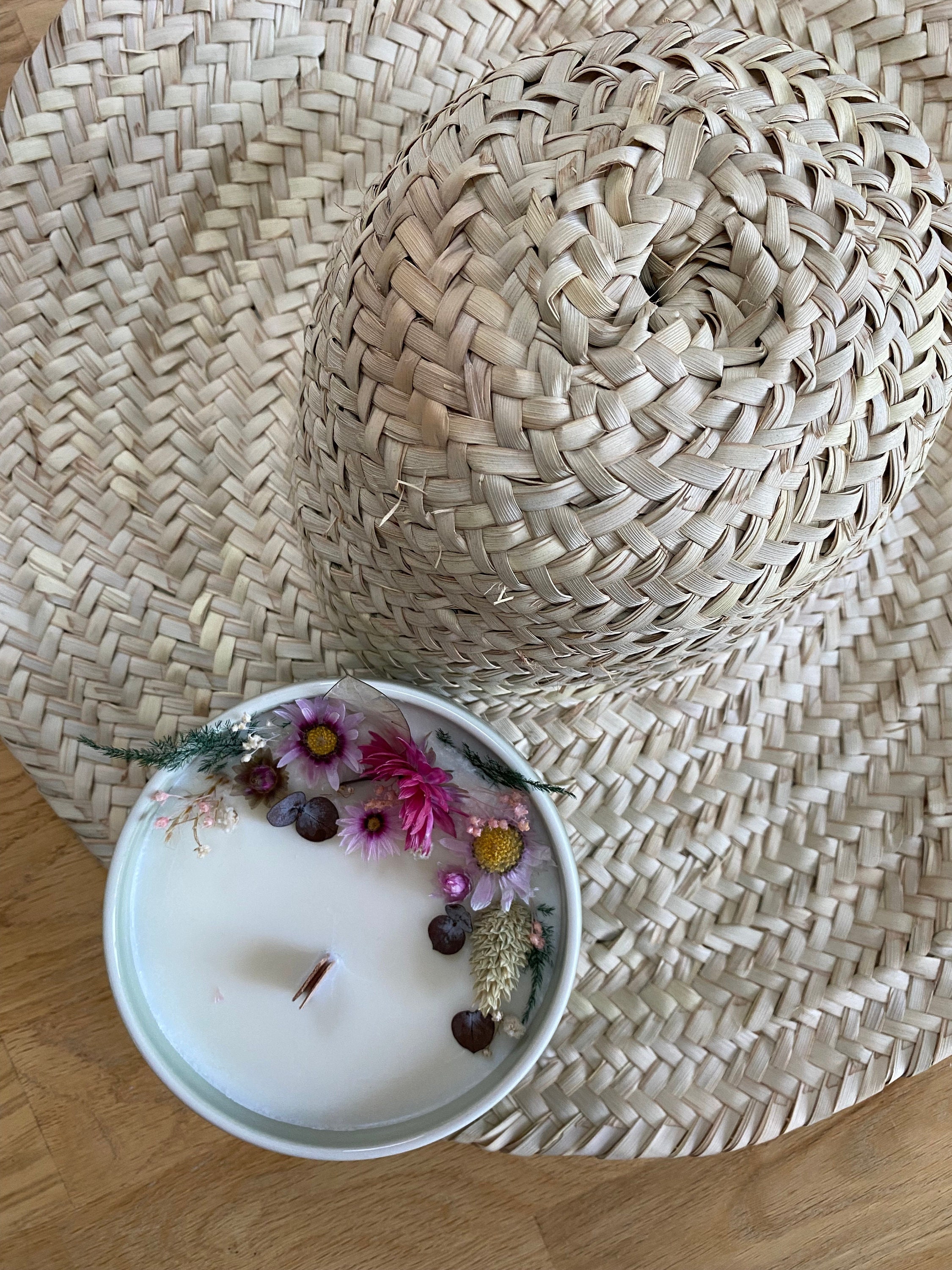 Bougie Fleurie Parfum Bois de Santal - Bougie Artisanale Fleurs Séchées