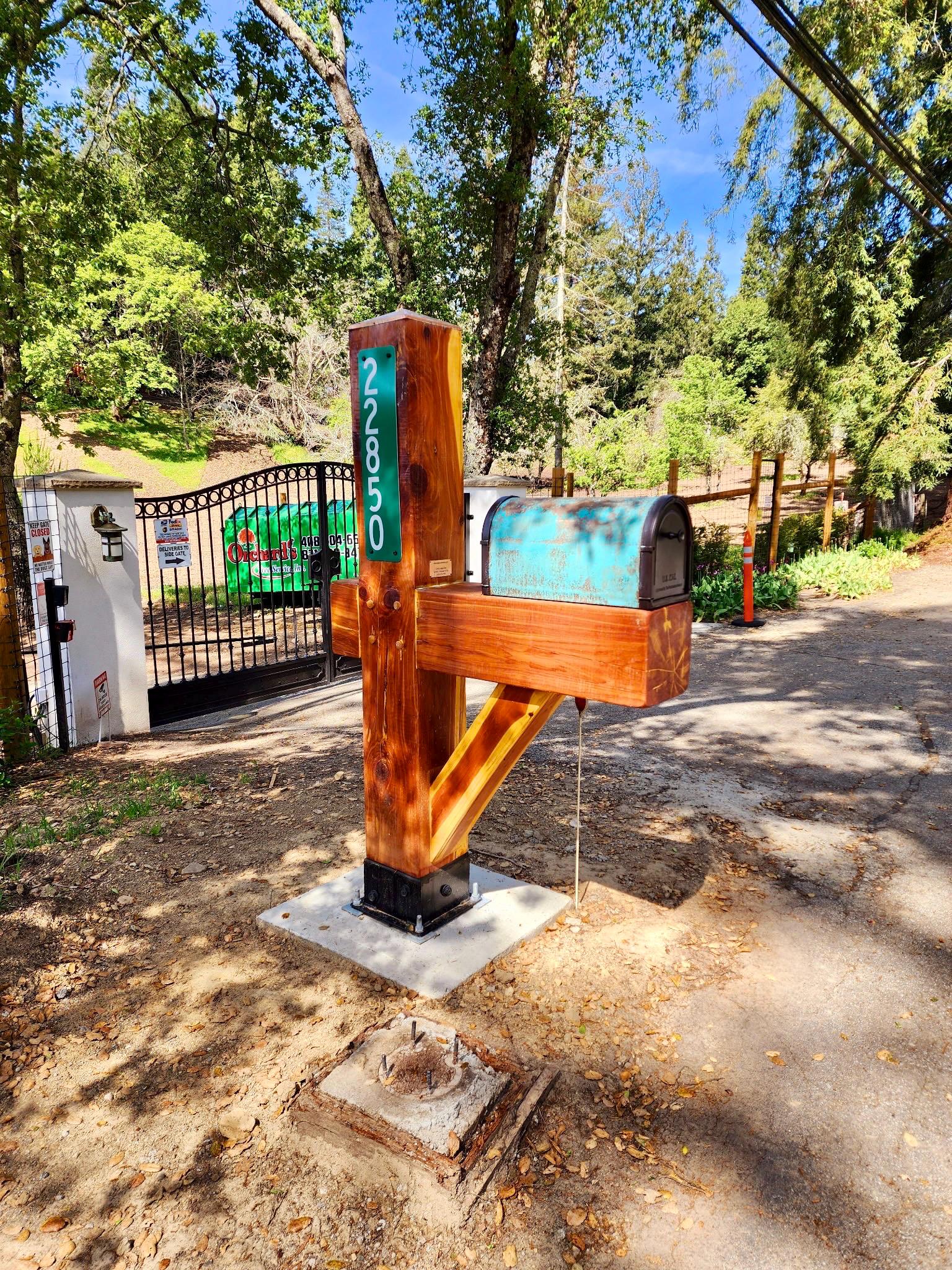 Cedar Mortise & Tenon Mailbox Post With Copper Mailbox