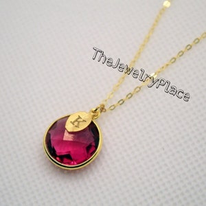 Collar de rubí de laboratorio, Collar de dama de honor, Collar de piedra natal de julio, Collar inicial personalizado, Regalo de cumpleaños para ella, Joyería de rubí