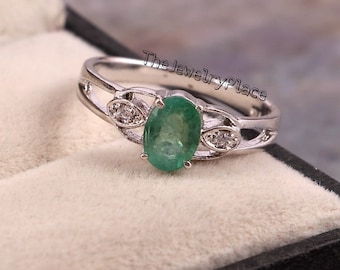 Anello con pietra di smeraldo naturale/Argento massiccio 925/Anello importante/Anello dal design elegante/Anello di fidanzamento/Anello regalo perfetto/Anello con pietra portafortuna di maggio