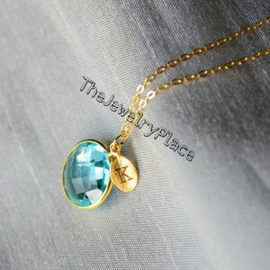 Hermoso collar de dijes de aguamarina hecho a mano, collar de dama de honor, collar de piedra de nacimiento de marzo, collar inicial personalizado, joyería de aguamarina