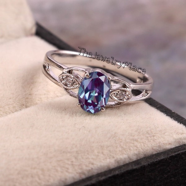 Alexandrite Wedding Ring, 925 Sterling Silver, Engagement Ring, Promise Ring, June Birthstone Ring, Anniversary Gift for Her, Promise Ring