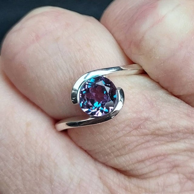 Colour Change Alexandrite Round Ring Wedding Ring, Color Changing Stone Ring, June Birthstone Ring, Promise Ring, Silver Alexandrite Ring